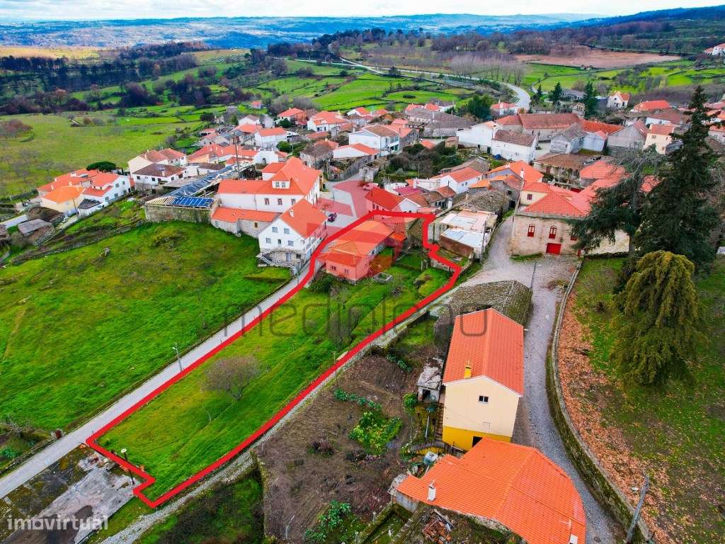 MORADIA T8 C/ LOGRADOURO, COMÉRCIO E TERENO-20