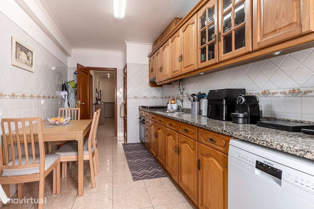 T3 com Excelentes Áreas, em Santa Marta do Pinhal-13