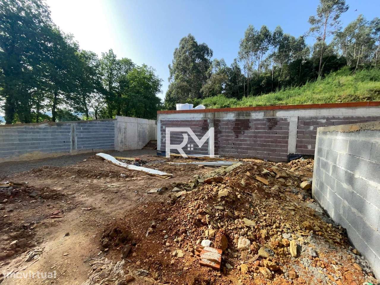 NOVO EMPREENDIMENTO DE MORADIAS EM BANDA | VALONGO-23