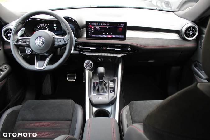 Alfa Romeo Tonale 1.5 T4 GSE Hybrid Veloce DCT - 9