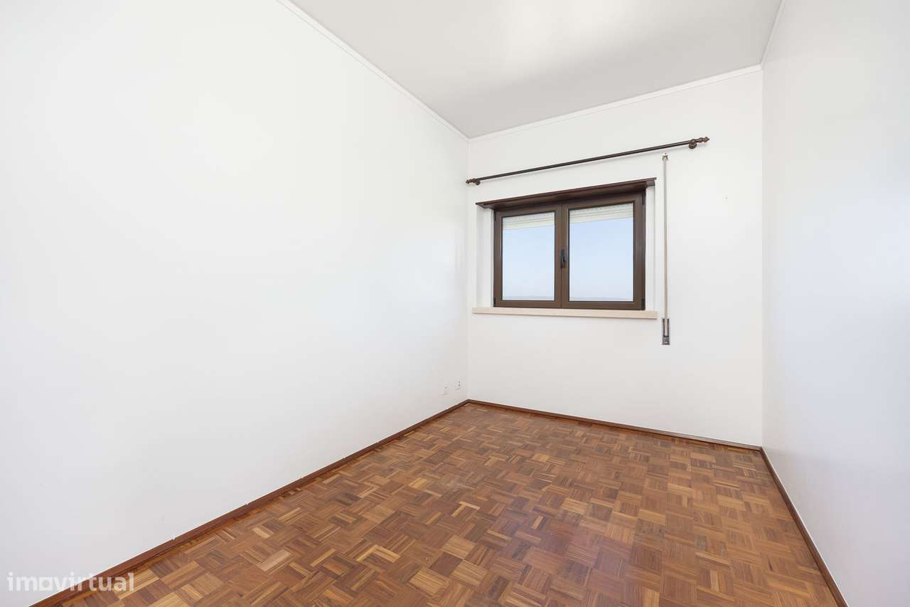 Apartamento T5 | Último Piso | Capuchos, Leiria-17