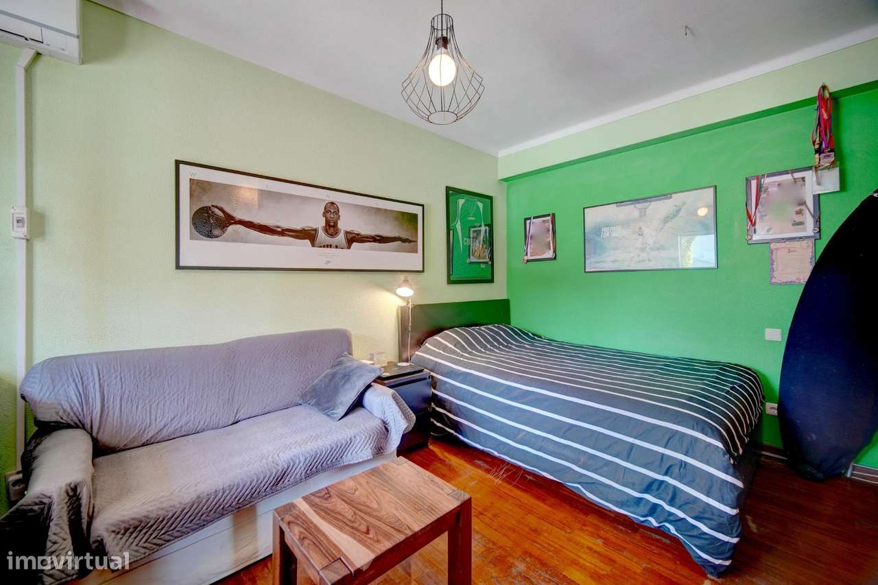 Quinta com Casa Tradicional com Piscina e Terreno de 8.800 m²-21