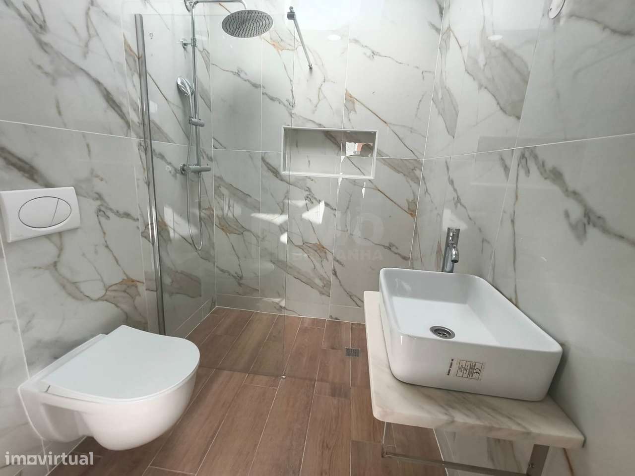Moradia V3 c/ Piscina - Sobreda - Almada-13