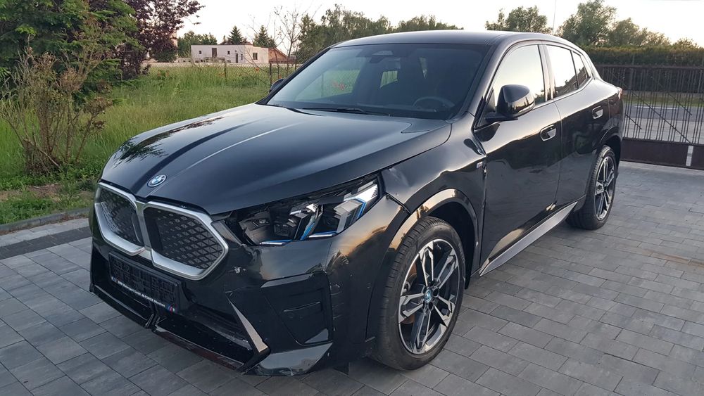 BMW iX2 2019