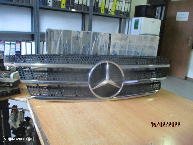 Peça - Grelha Friso 1638800985 Mercedes W163 Ml 2002 Frente