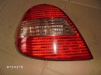 LAMPA LEWY TYL AVENSIS T22 - 1