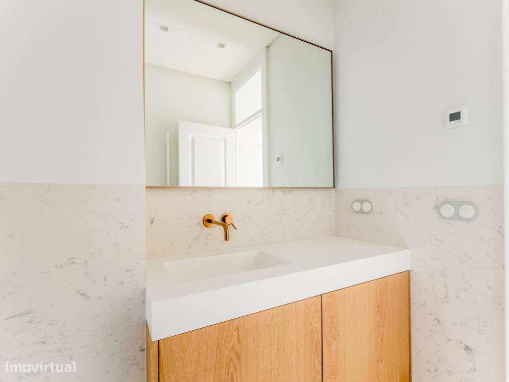 Apartamento T1, em prédio recuperado com elevador no Chiado - Grande imagem: 4/30