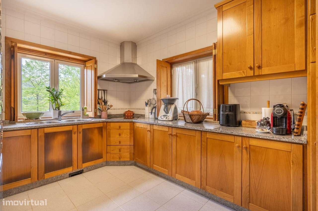 Quinta com Vinha Produtiva e Potencial Turístico junto ao Gerês-5