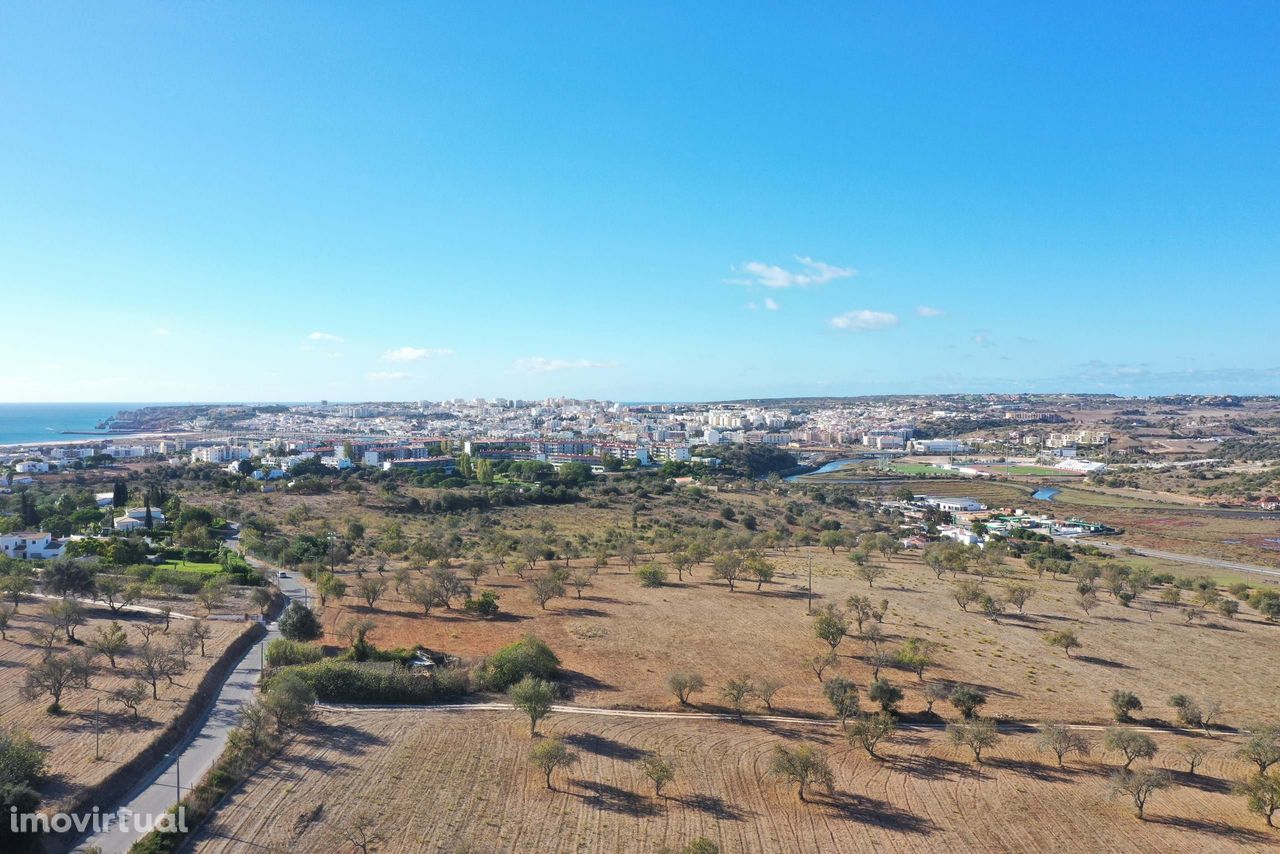 TERRENO EM LAGOS PARA CONSTRUÇÃO DE PROJECTO IMOBILIARIO