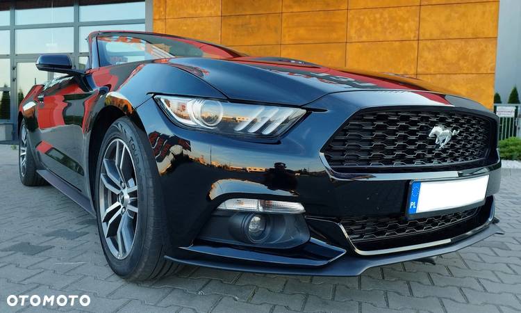 Ford Mustang Cabrio 2.3 Eco Boost - 23
