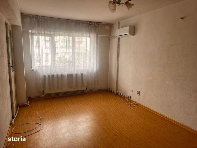 Apartament 4 camere cf 1 nedecomandat in zona Unirii Nord