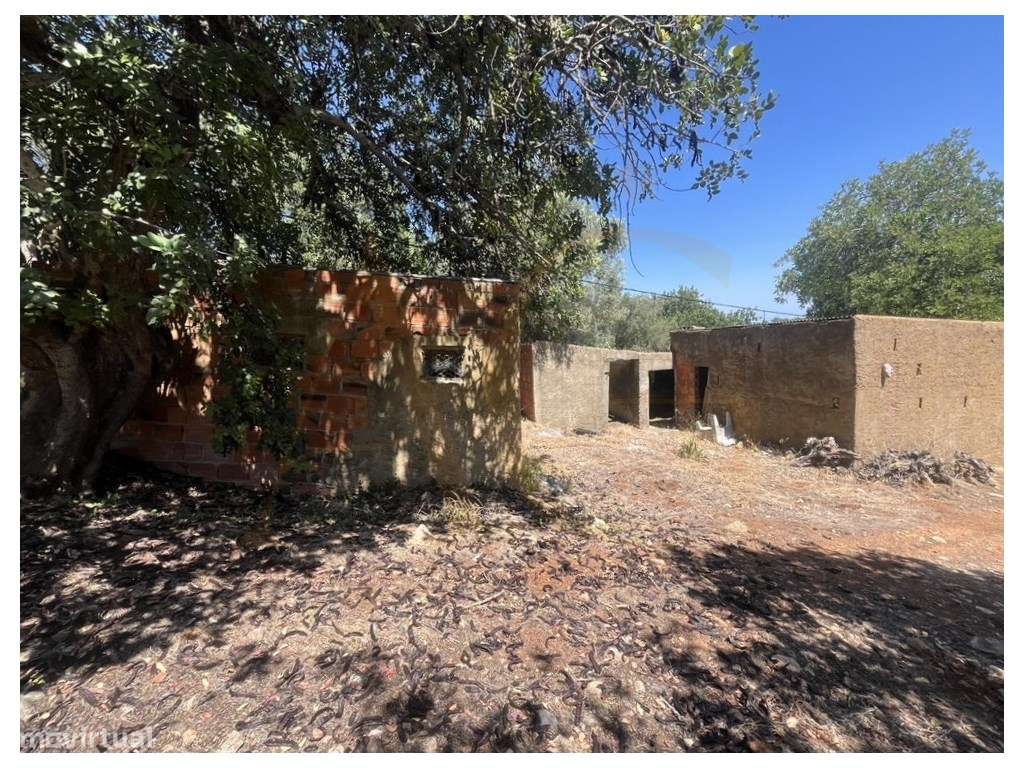 Quinta com duas casas, vistas para o mar e 11.940 m² de terreno em ...-19