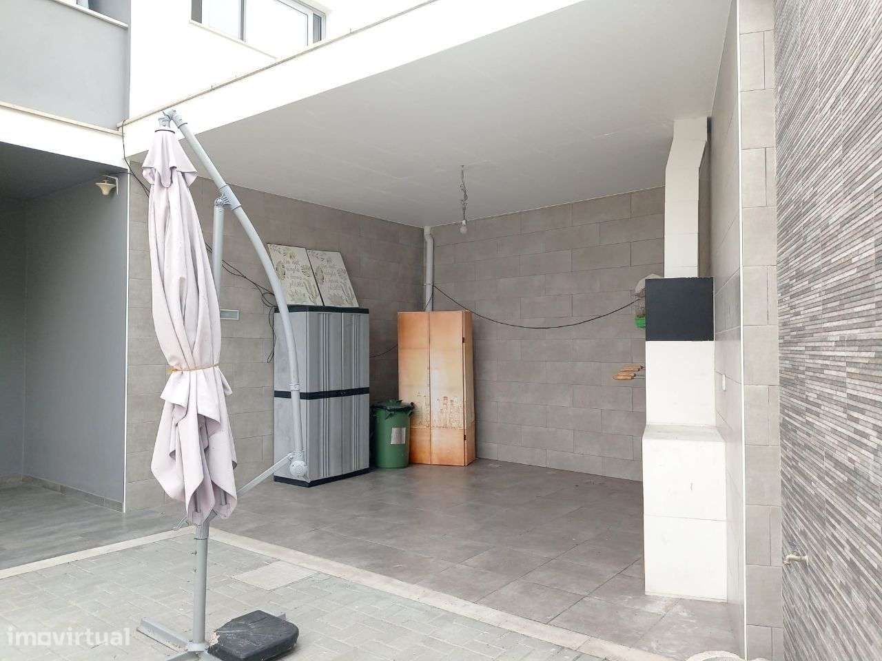 Moradia T3+1 no centro de Pataias-46