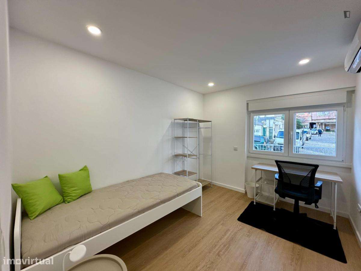 Quarto - localizado em Almada Lisbon - Grande imagem: 4/8