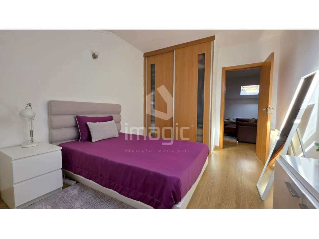 Apartamento T3 Duplex, com duas salas, usado na Malveira-28