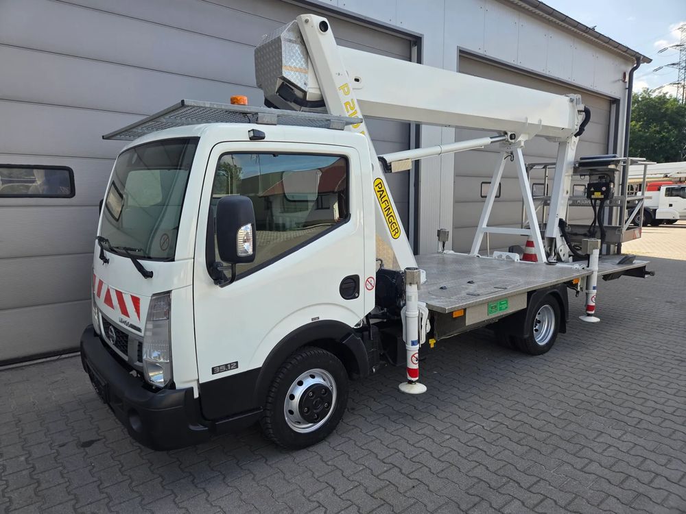 Nissan Cabstar 2014