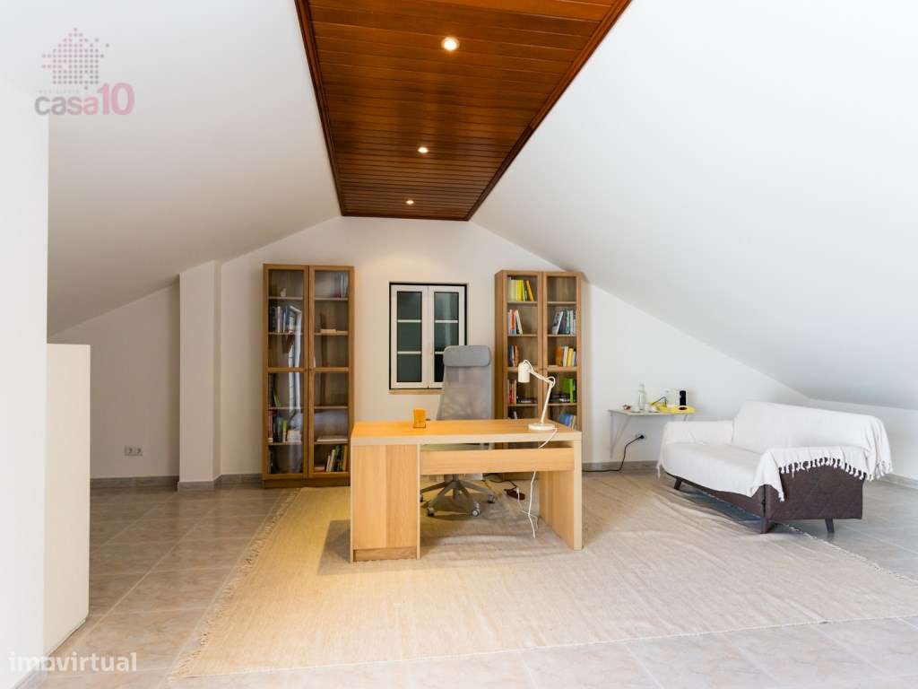 Moradia V5+1 renovada em zona de excelência em Alcochete-38