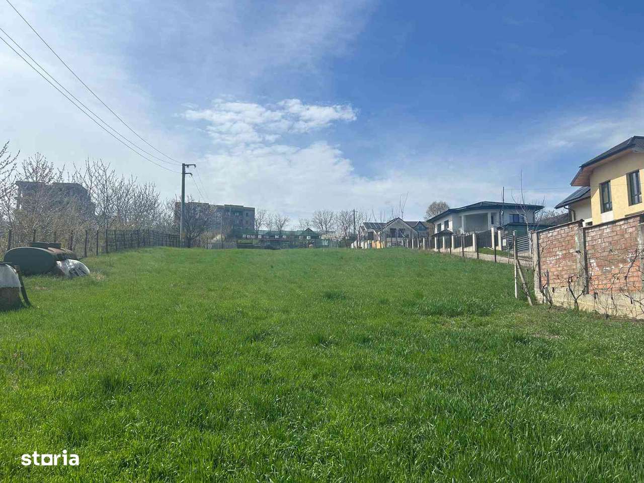 Teren 1200 mp intravilan Rediu vedere Lac Rediu-0