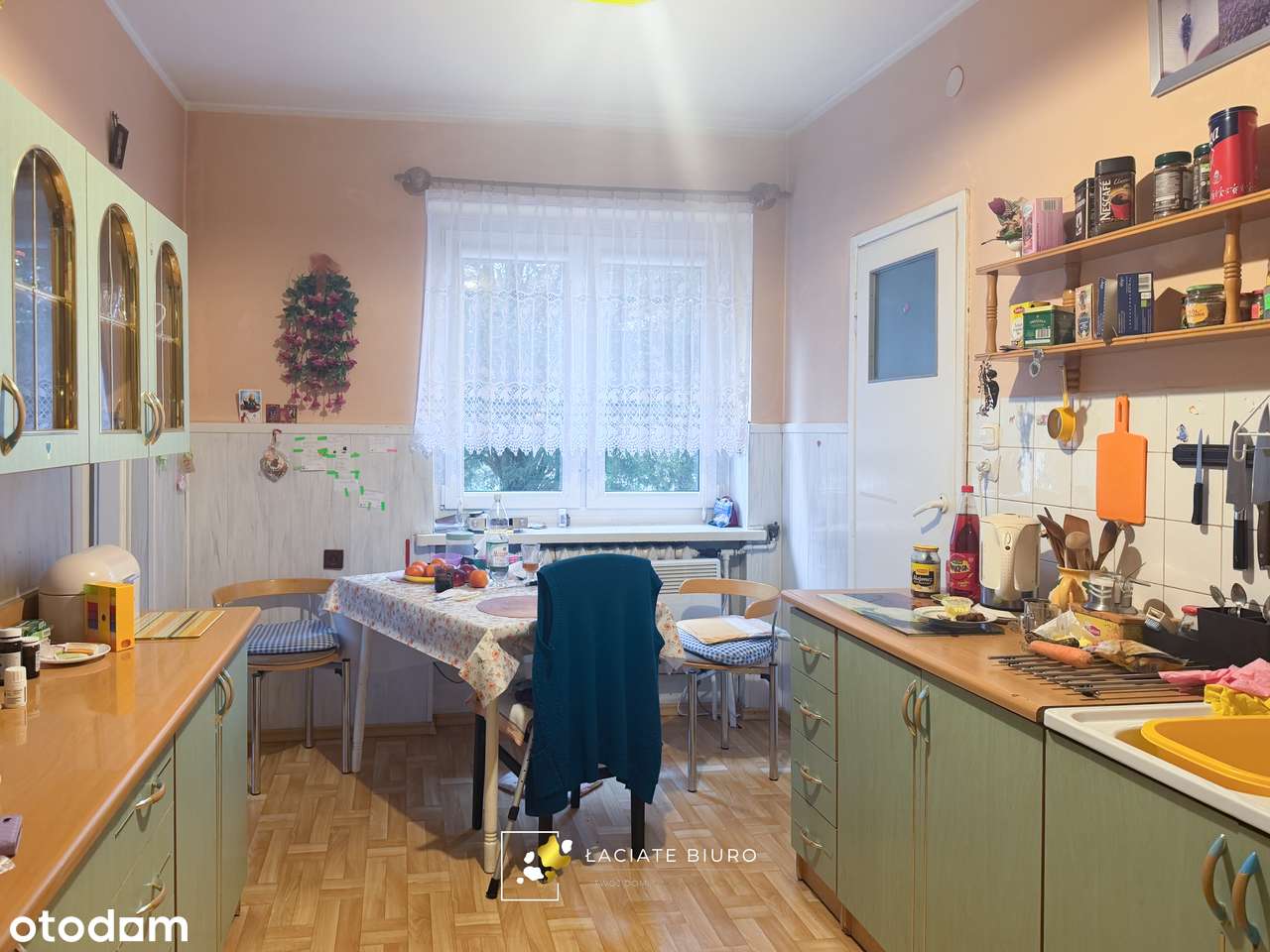 Tani w utrzymaniu dom z warsztatem samochodowym-9