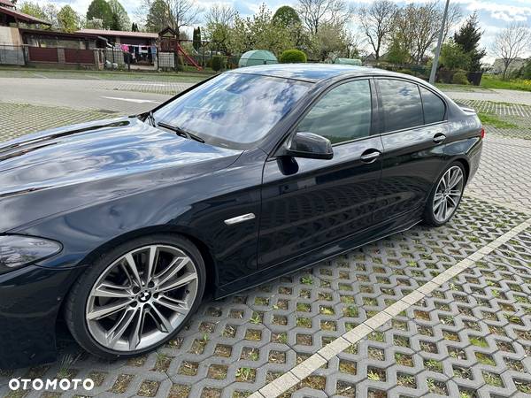 BMW Seria 5 550i - 6