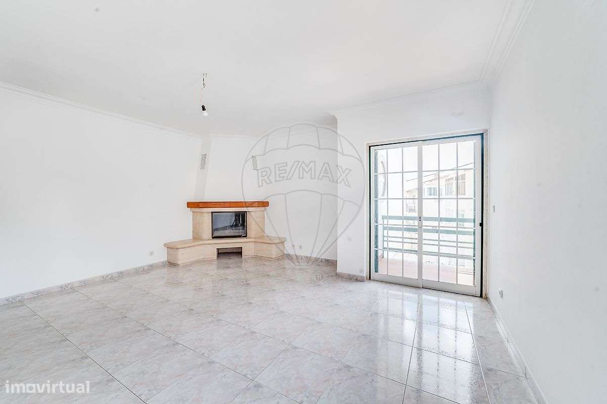 Apartamento T2 para arrendamento - Grande imagem: 2/14