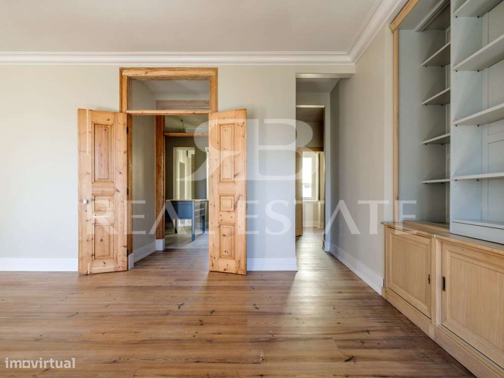 Fabuloso T3+2 com TERRAÇO + VISTA no PRINCIPE REAL - coração de Lisboa-3