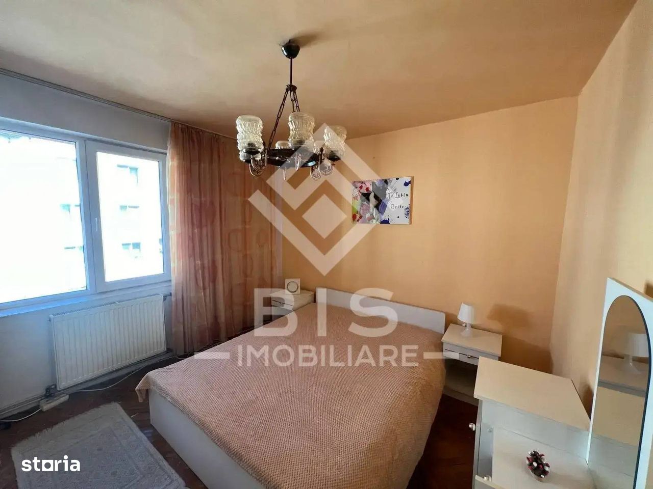 Apartament 3 camere strada Iasomniei