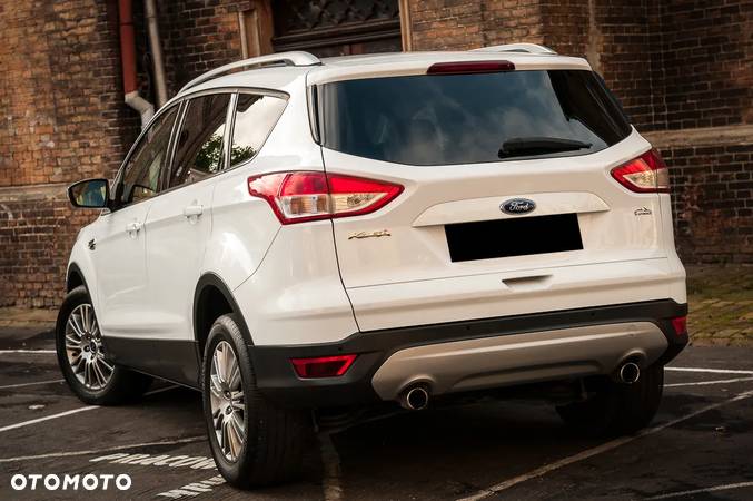 Ford Kuga 2.0 TDCi 2x4 Titanium - 3