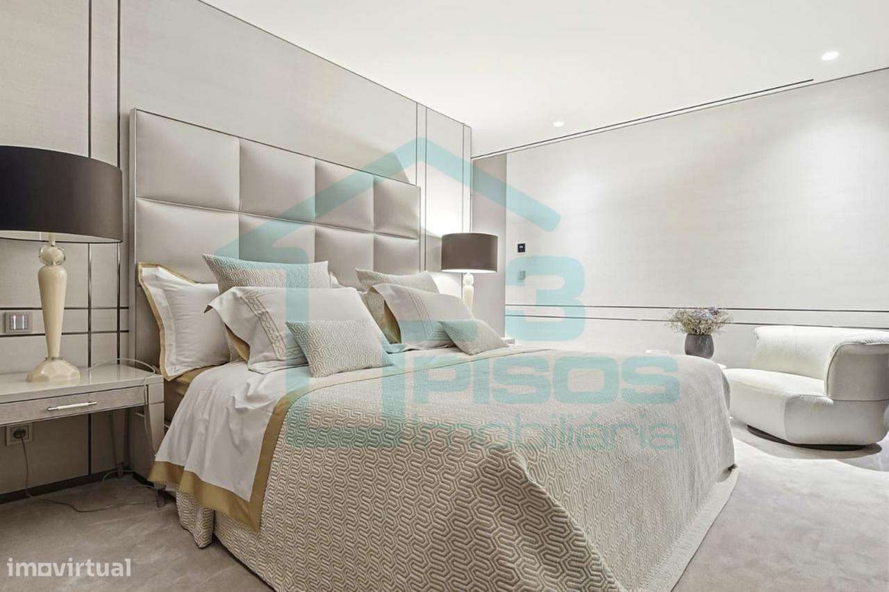 T3 de Luxo a Estrear - Terraço e Garagem - Av. República, Lx-30