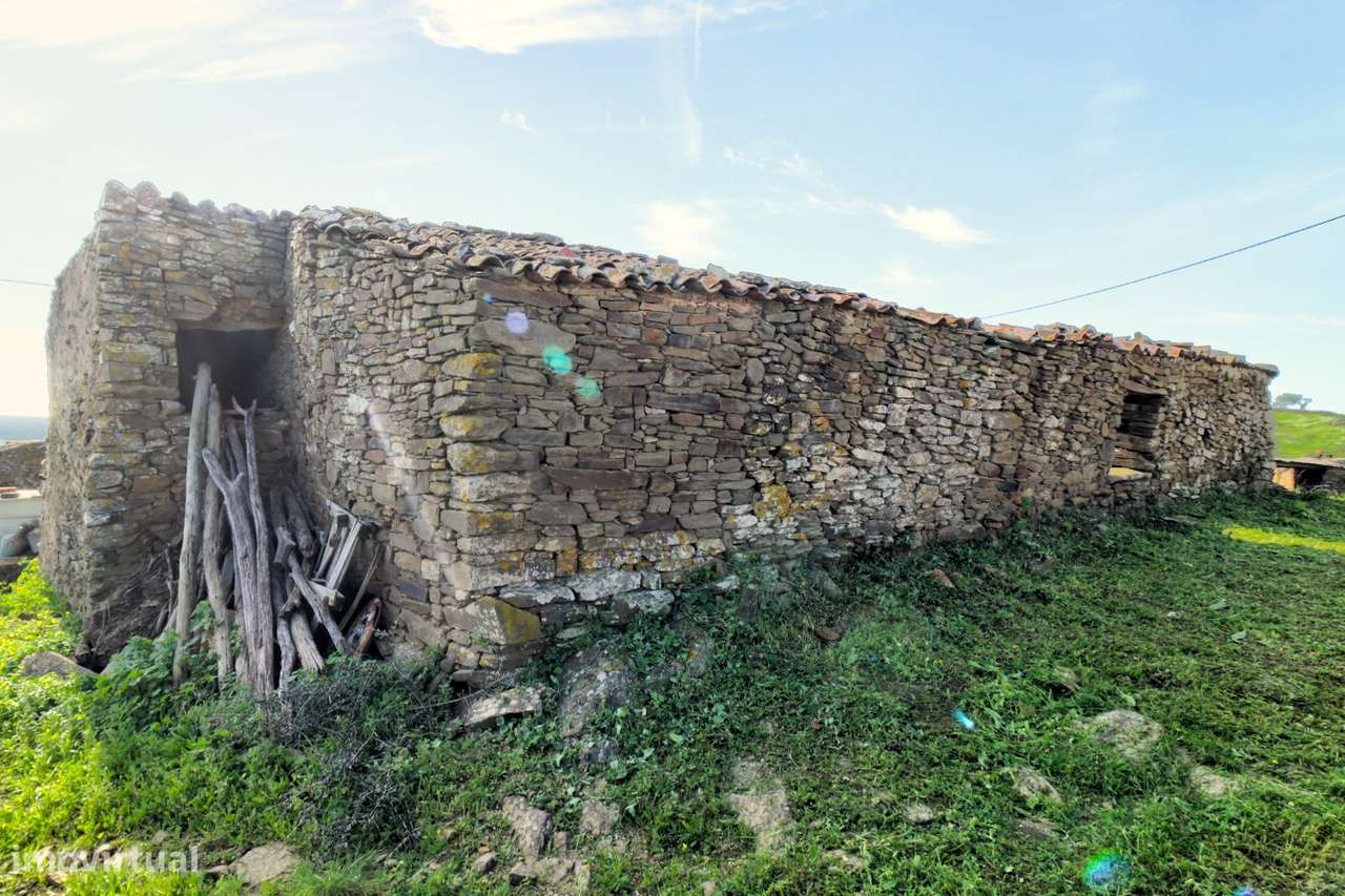 Moradia T4 para Recuperar, zona Alta na Serra de Tavira-17