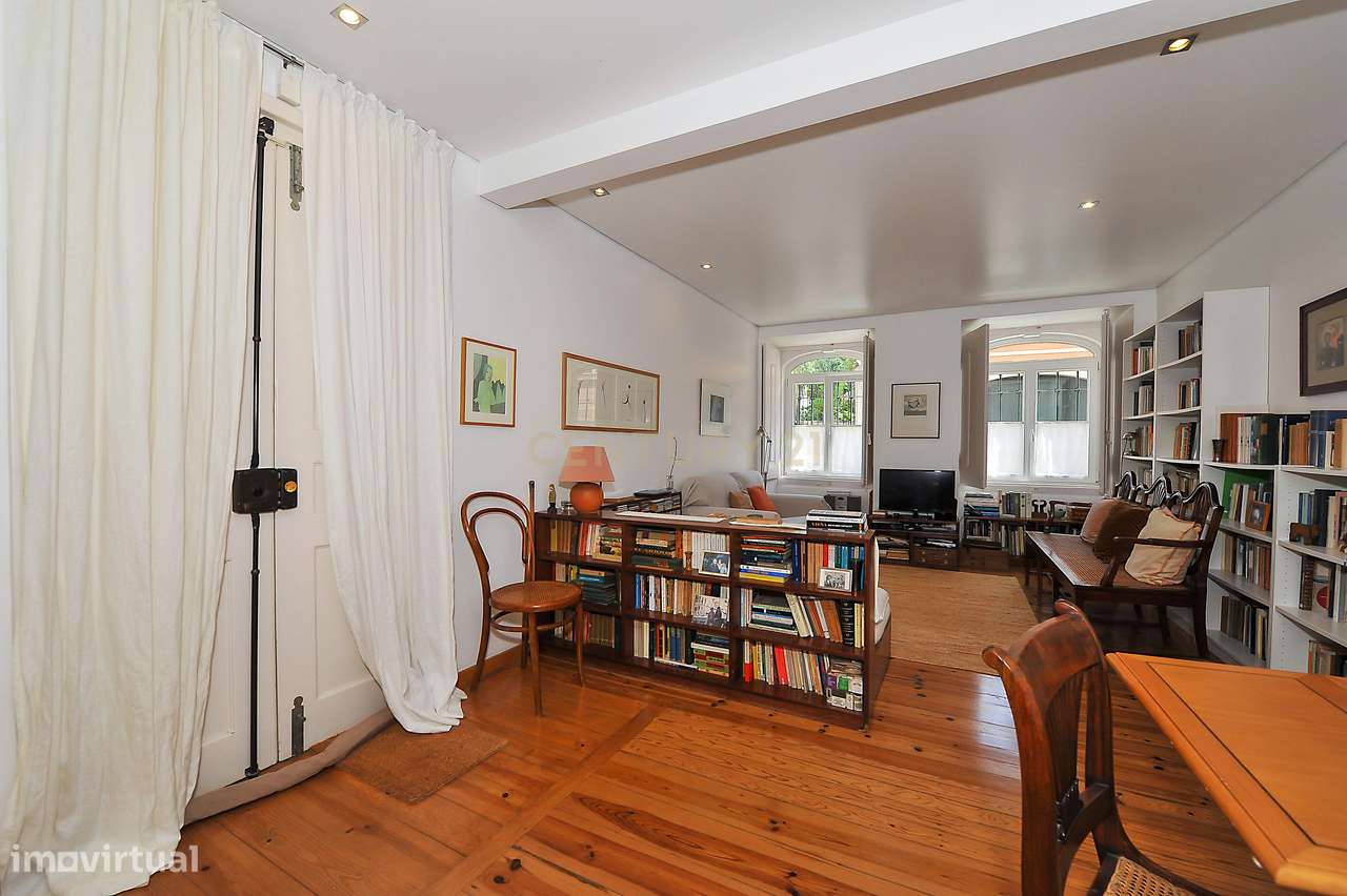 Espaçoso apartamento T2 bem central e numa zona recatada e tranquila n - Grande imagem: 4/30