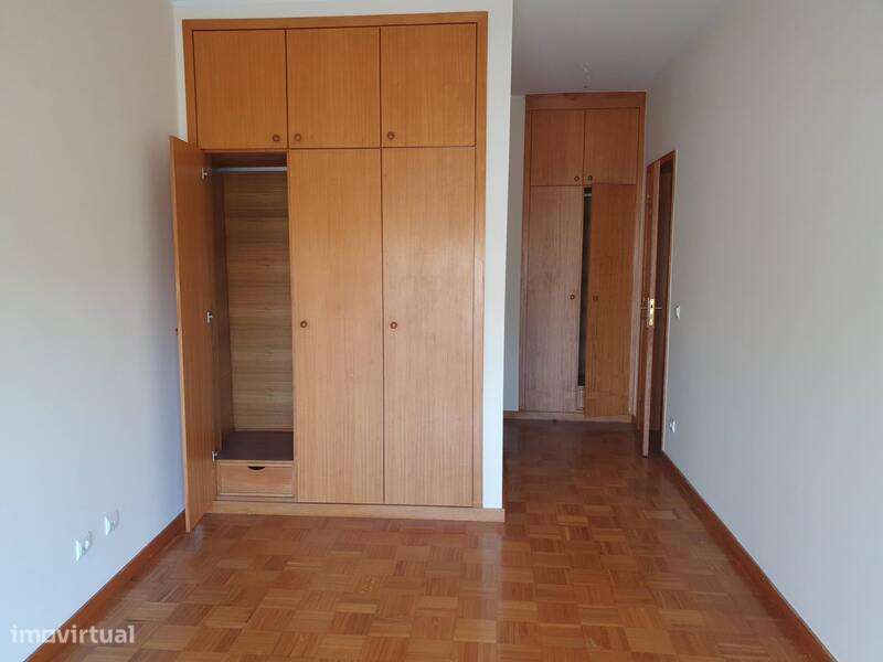 Apartamento T2 em Rio Tinto, Gondomar - 116m² com Varanda-8