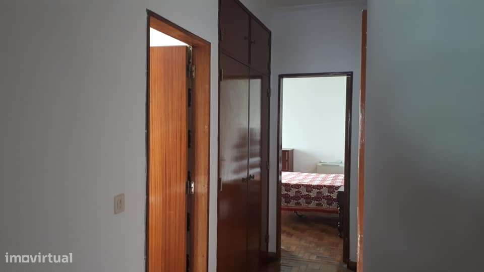 Apartamento T2 no Carregado-5