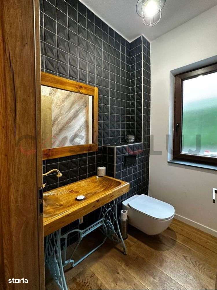Apartament pe 2 nivele la vilă + Curte, Piscină, Saună și garaj, Gr-12