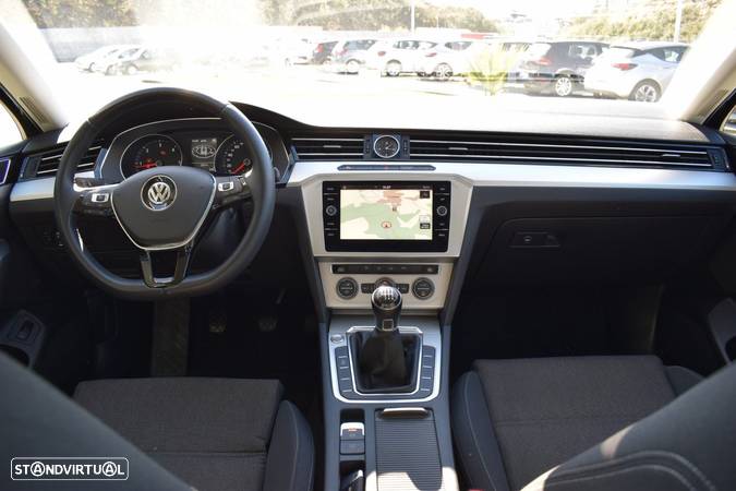 VW Passat 1.6 TDI Confortline - 44