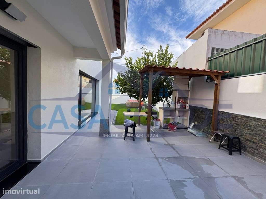 Moradia V4 C/Acabamentos de Luxo - Grande imagem: 5/44