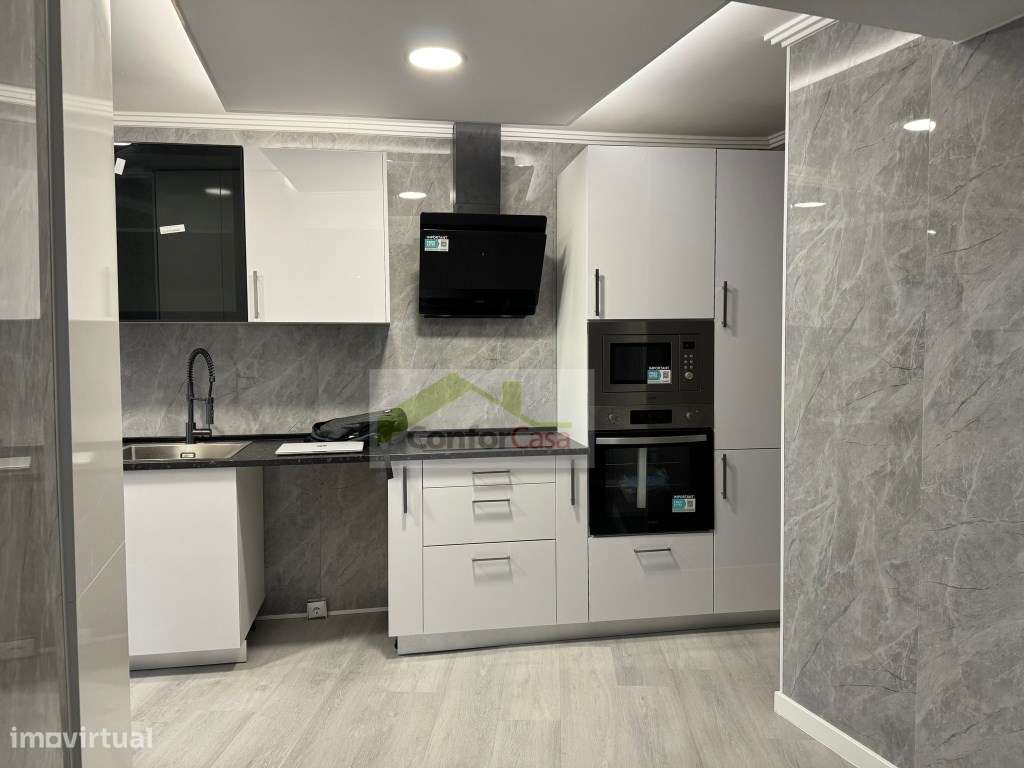 Apartamento T4 no 10º Andar em Braga - Vista Fantástica e Totalment...-10