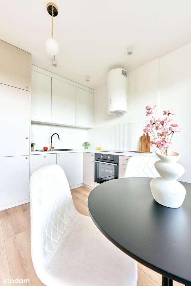 Mieszkanie 4-pokojowe PO GENERALNYM REMONCIE winda,  miejsce postojowe-3