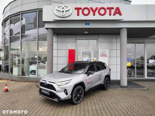 Toyota RAV4 - 1