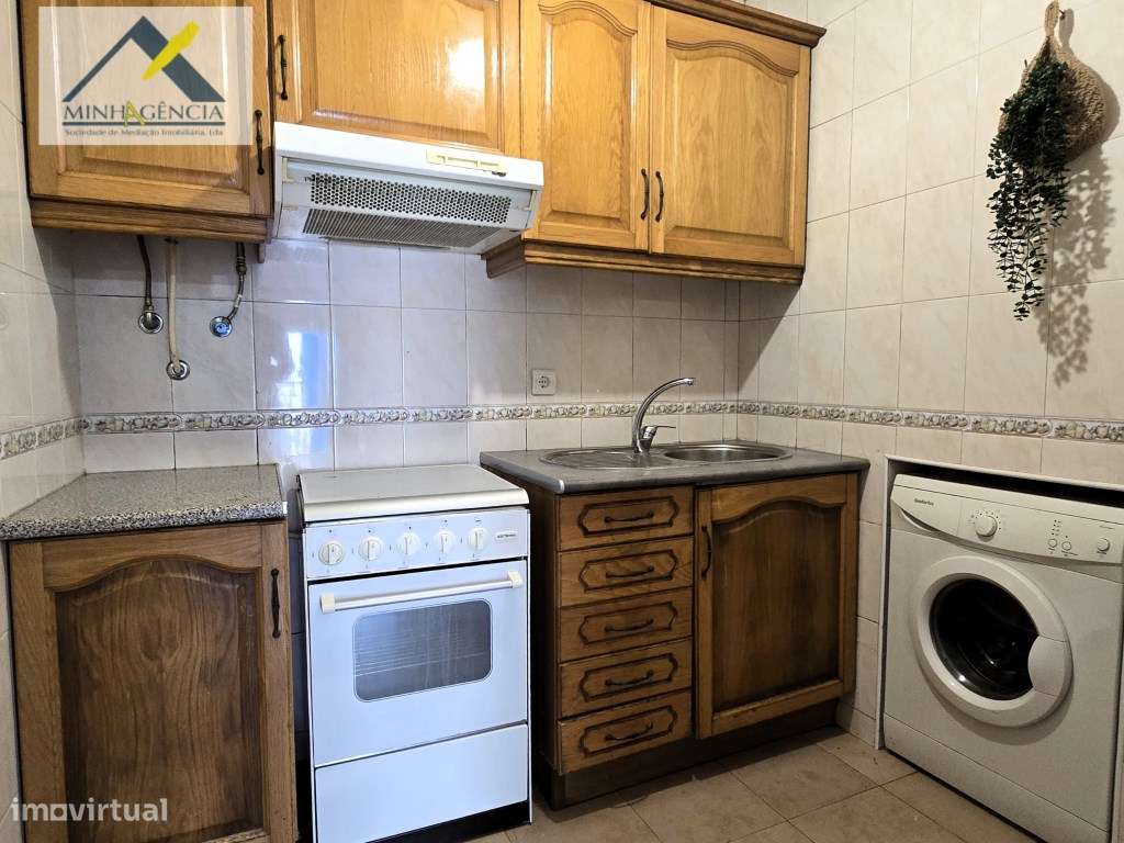 Prédio com 4 frações junto à Av. Luisa Todi em Setúbal-8