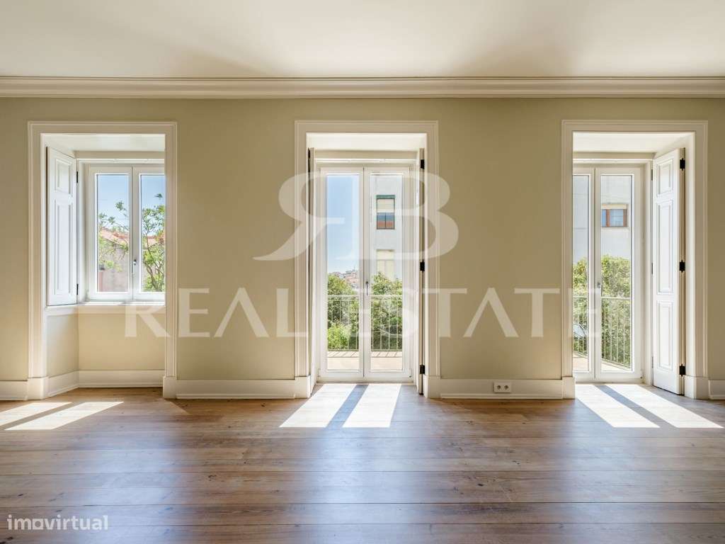 Fabuloso T3+2 com TERRAÇO + VISTA no PRINCIPE REAL - coração de Lisboa-1