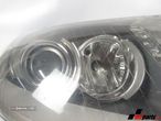 Farol Xenon Direito Seminovo/ Original AUDI A6 (4F2, C6)/AUDI A6 Avant (4F5, C6) - 2