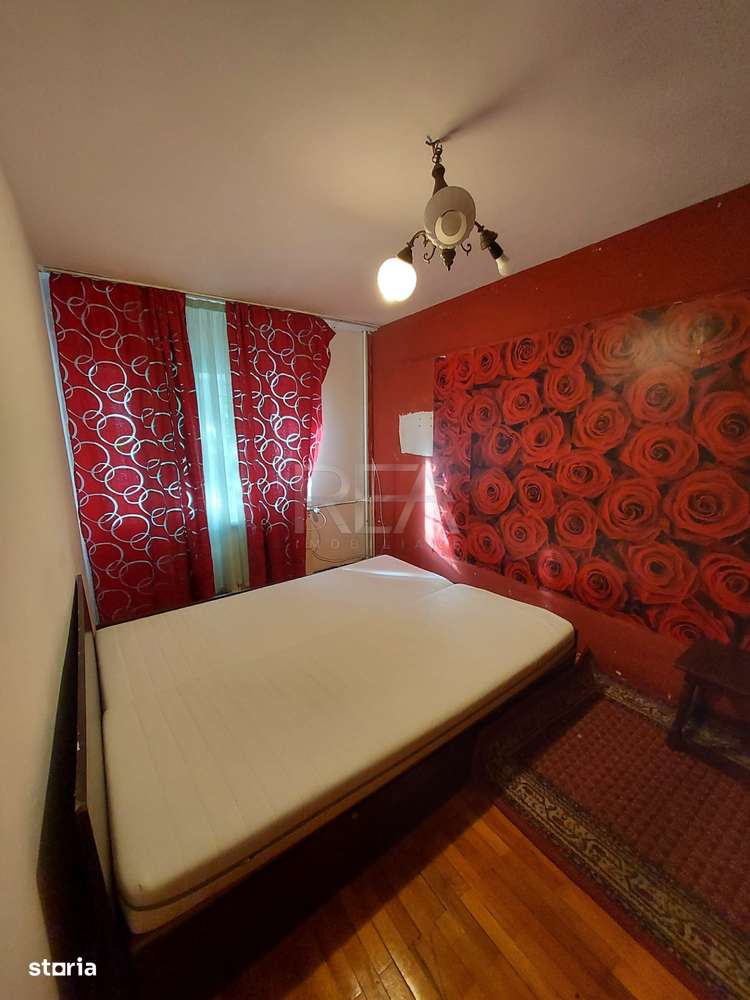3 camere Vitan decomandat, an 1981, metrou, 62 mp, anvelopat