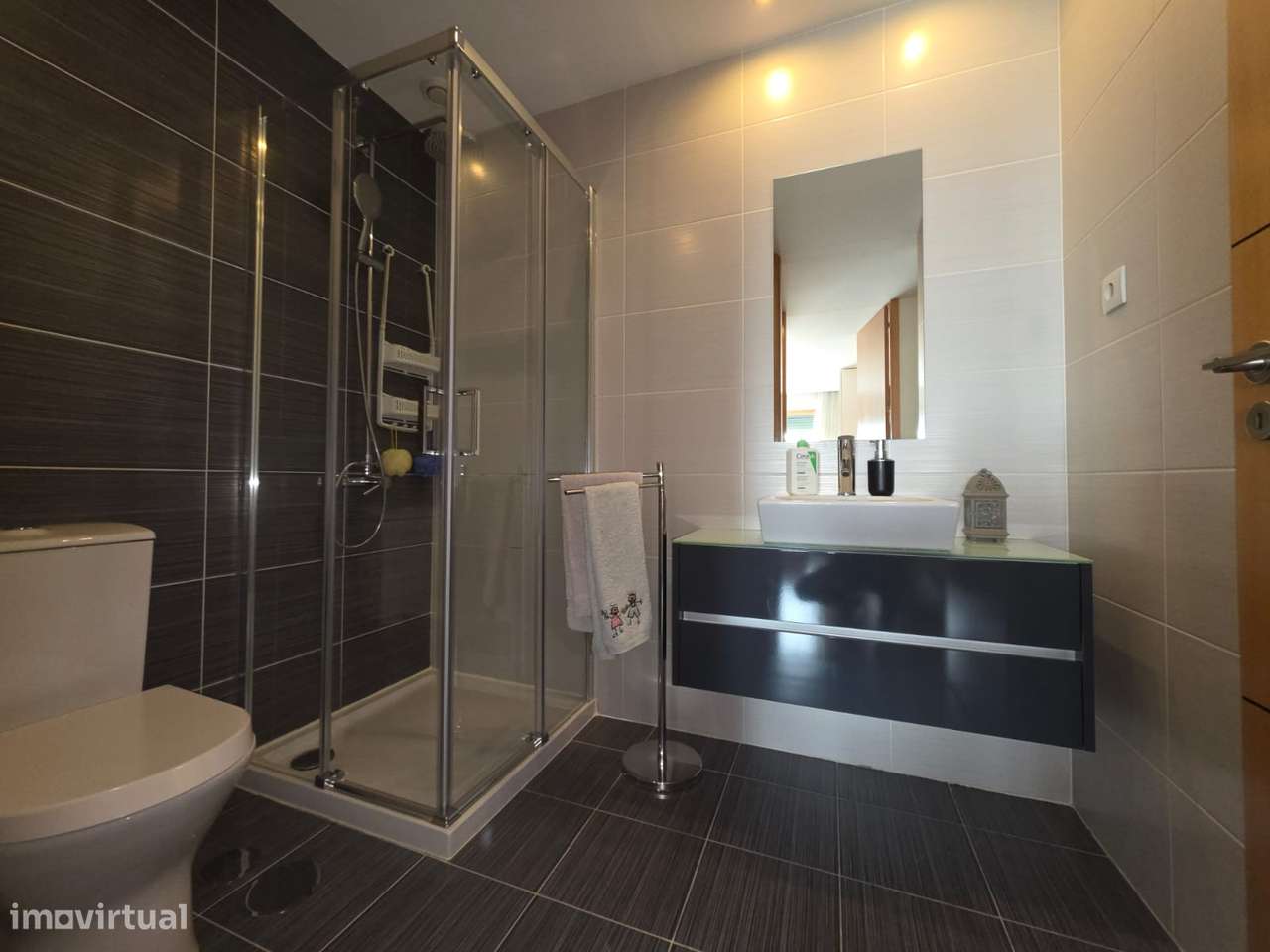 Excelente T2 com terraço nos Passionistas, Santa Maria da Feira-26