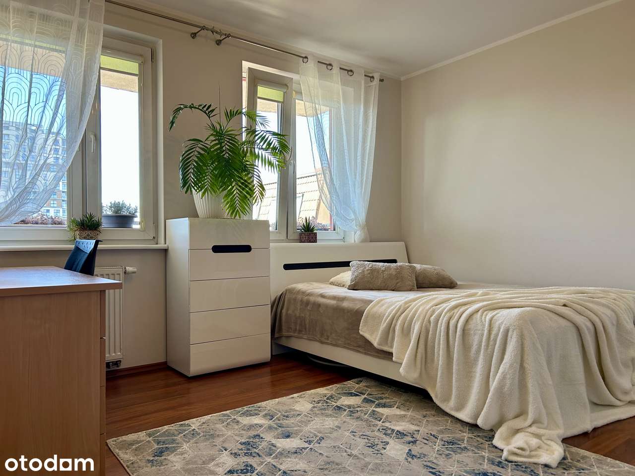 Centrum miasta, przestronne, 2 pokojowe z tarasem i miejscem w garażu-2