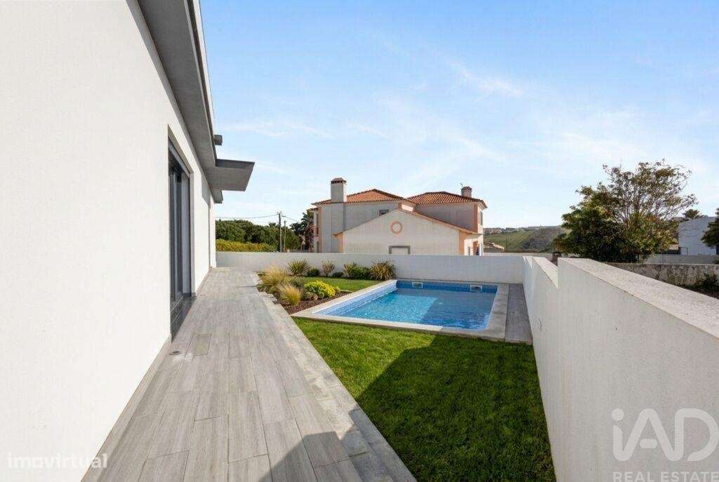 Casa / Villa T4 em São Pedro da Cadeira de 220,00 m2 - Grande imagem: 5/30