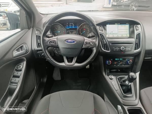 Ford Focus 1.5 TDCi EcoBlue ST-Line - 9