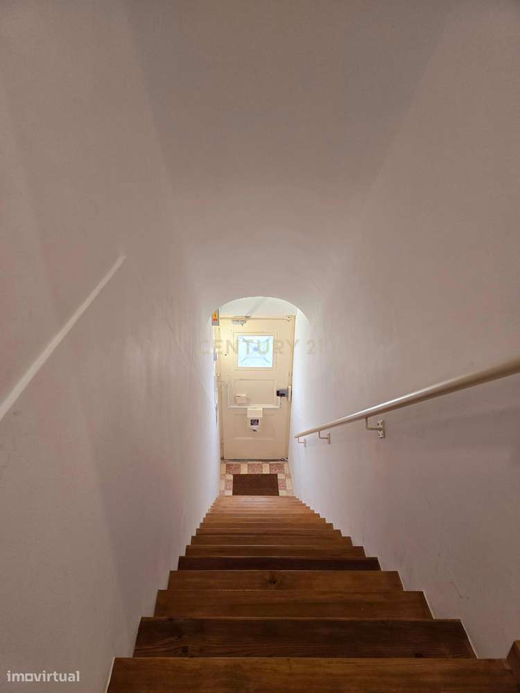 Moradia T6 Duplex no Centro Histórico de Évora – Ideal para Alojamento - Grande imagem: 2/49