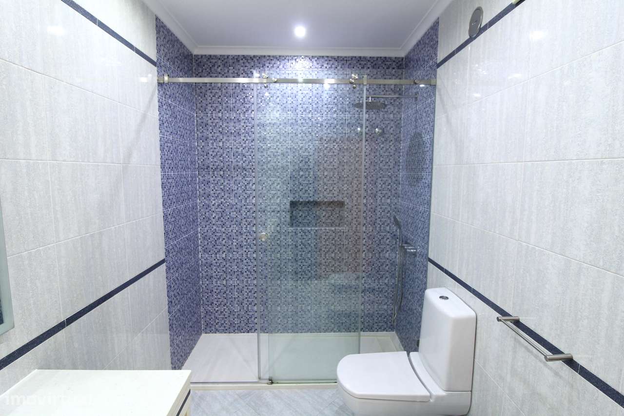 COLINAS DO CRUZEIRO -  T3 com 150 m² e 4 lugares de garagem!-16