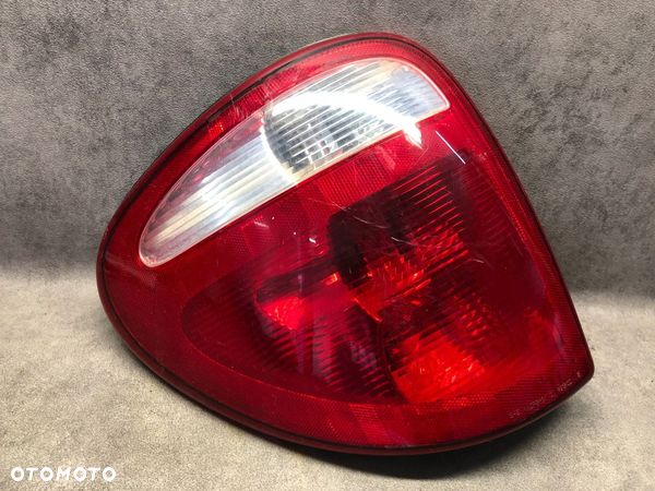 LAMPA LEWY TYŁ CHRYSLER VOYAGER IV - 1